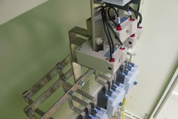 石嘴山配电柜-应急照明配电柜使用对工作人员的具